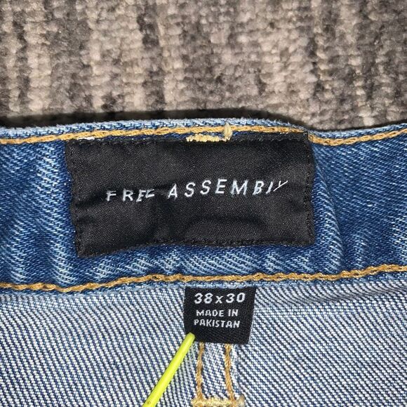 Free Assembly Mens Size 38x30 Denim Jeans Blue Tapered Leg Pockets Zip Fly - Picture 2 of 5